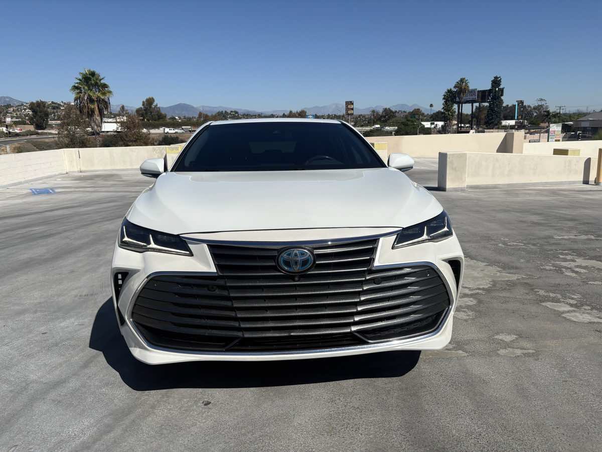 Used 2020 Toyota Avalon Limited w/ Advanced Safety Package FWD image 7