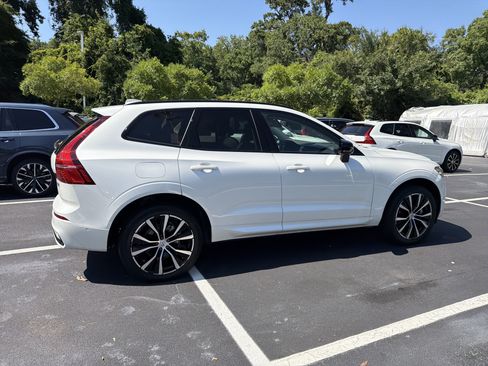 Certified 2024 Volvo XC60 B5 Plus AWD/4WD image 11