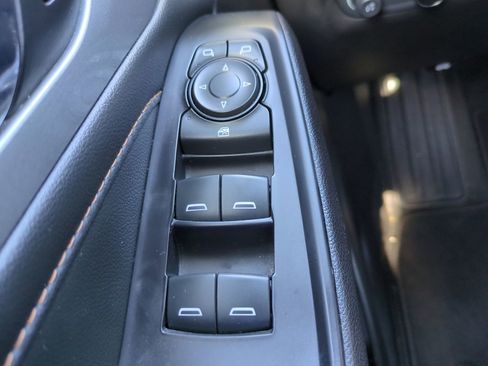 Used 2020 Chevrolet Traverse LS image 21