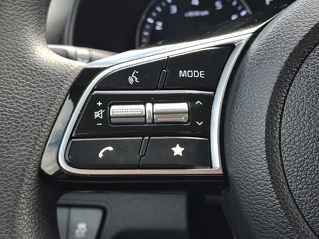 Used 2024 Kia Forte LXS w/ LXS Technology Package FWD image 23