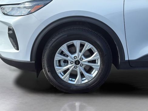 Used 2025 Ford Escape Active image 9