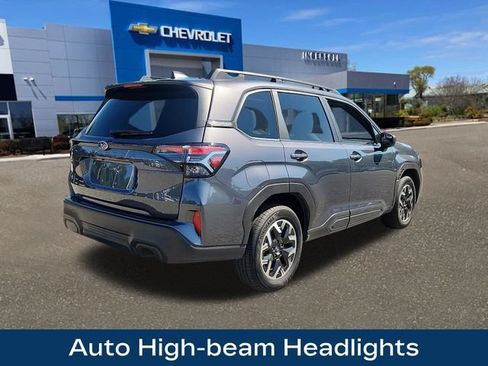 Used 2025 Subaru Forester Premium AWD/4WD image 7