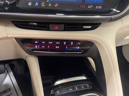 Used 2023 Buick Envision Avenir FWD image 11