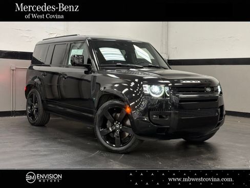 Used 2024 Land Rover Defender 110 X-Dynamic SE AWD/4WD image 1