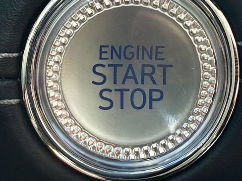 Used 2025 Genesis G90 3.5T image 37