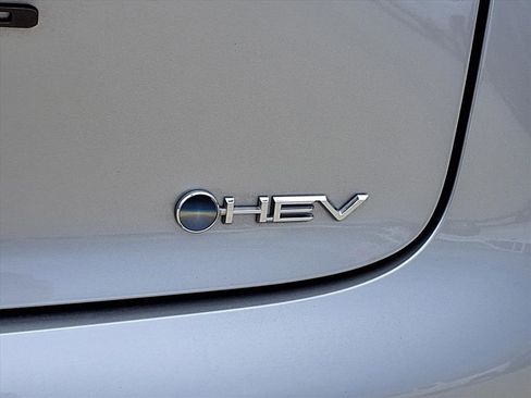 Used 2025 Toyota Prius Limited image 9