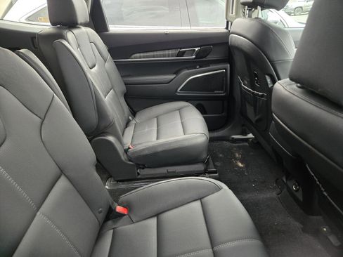 Certified 2025 Kia Telluride SX w/ SX Captain's Chair Package image 5