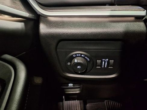 Used 2024 Jeep Grand Cherokee L Limited w/ Luxury Tech Group II AWD/4WD image 19