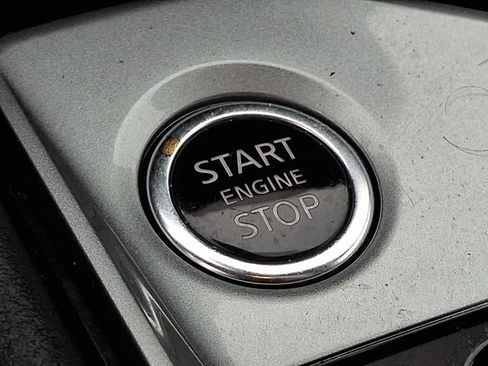 Used 2024 Nissan Altima 2.5 SV FWD image 24