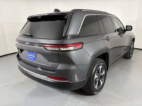 Used 2022 Jeep Grand Cherokee Limited 4xe w/ Luxury Tech Group II AWD/4WD image 8