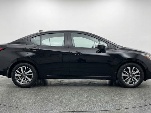 Used 2025 Nissan Versa SV FWD image 11