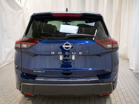 New 2026 Nissan Rogue SV image 5