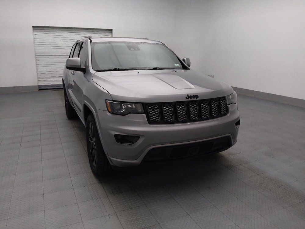 Used 2020 Jeep Grand Cherokee Altitude AWD/4WD image 13