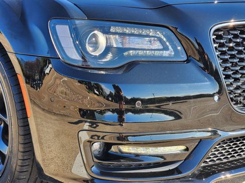Used 2023 Chrysler 300 Touring L w/ Popular Equipment Group image 9