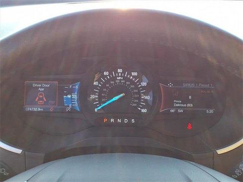 Used 2019 Ford Edge SEL w/ Equipment Group 201A image 18