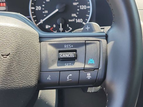 Used 2025 Nissan Rogue SV AWD/4WD image 21
