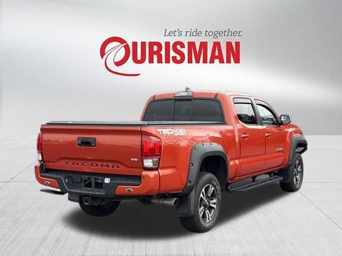 Used 2016 Toyota Tacoma TRD Sport image 2