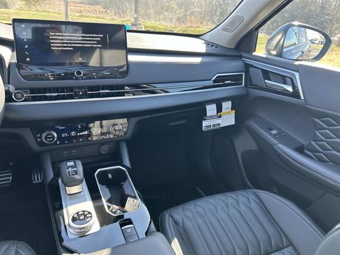 New 2026 Mitsubishi Outlander SEL image 17