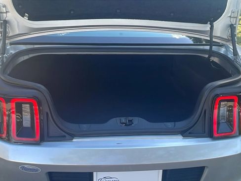 Used 2013 Ford Mustang V6 Coupe 2D image 9