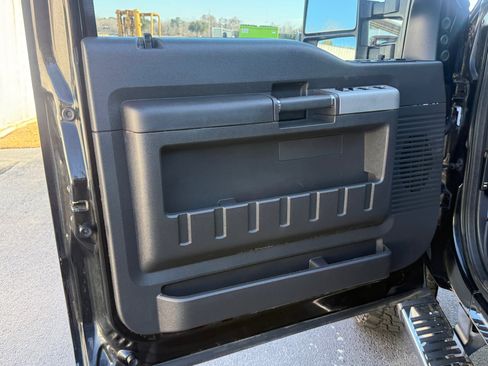 Used 2016 Ford F250 Lariat w/ Lariat Ultimate Package image 8