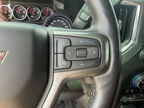 Used 2019 Chevrolet Silverado 1500 LT Trail Boss w/ Convenience Package AWD/4WD image 23