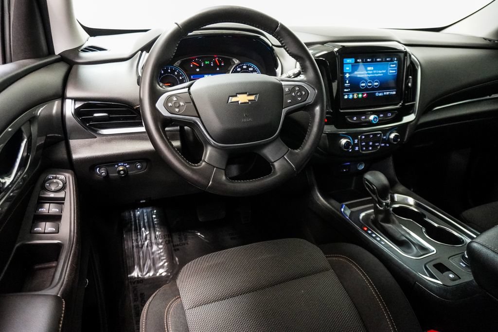 Used 2021 Chevrolet Traverse LT FWD image 14