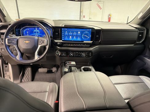 Used 2023 Chevrolet Silverado 1500 LTZ AWD/4WD image 14