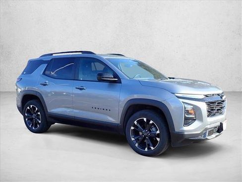 Used 2025 Chevrolet Equinox RS AWD/4WD image 5