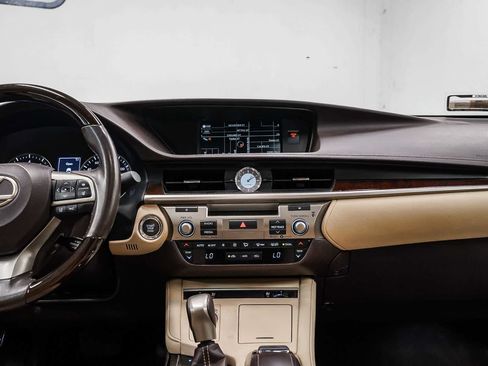 Used 2018 Lexus ES 350 w/ Navigation System Package FWD image 13