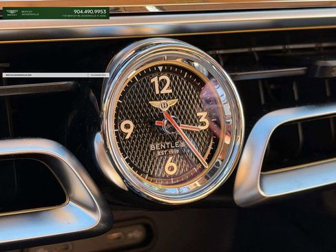 Used 2025 Bentley Flying Spur Plug-In Hybrid AWD/4WD image 57