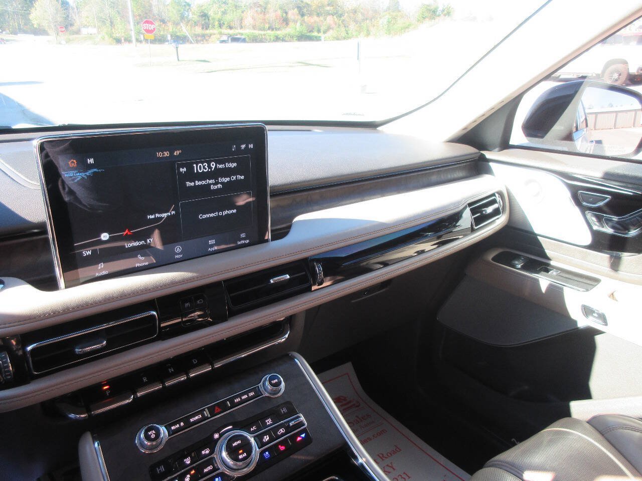 Used 2020 Lincoln Aviator Reserve w/ Equipment Group 201A RWD image 11