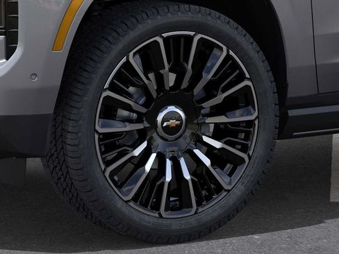 New 2026 Chevrolet Tahoe High Country AWD/4WD image 9