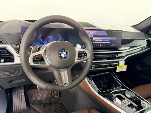New 2026 BMW X5 xDrive40i w/ M Sport Package AWD/4WD image 13