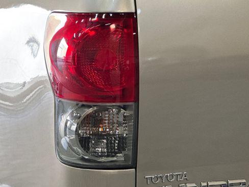 Used 2007 Toyota Tundra SR5 w/ Preferred Accessory Pkg RWD image 43