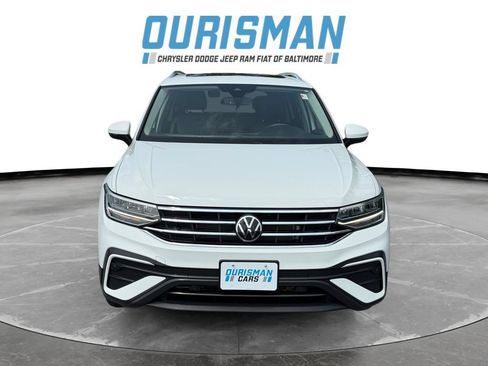 Used 2022 Volkswagen Tiguan SE w/ Panoramic Sunroof Package AWD/4WD image 8
