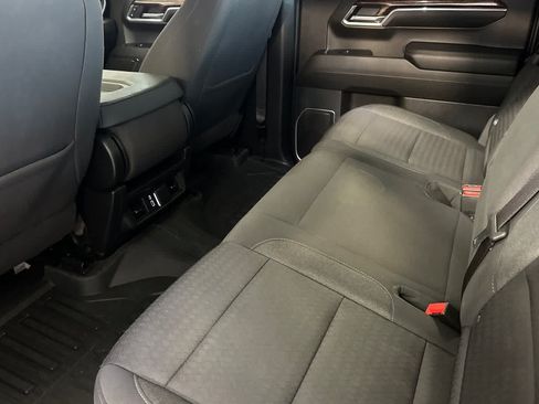 Used 2024 GMC Sierra 1500 Elevation w/ LPO, Elevation Black Package AWD/4WD image 5