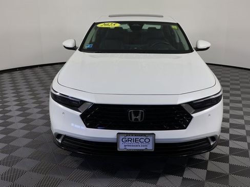 Used 2025 Honda Accord Touring image 3