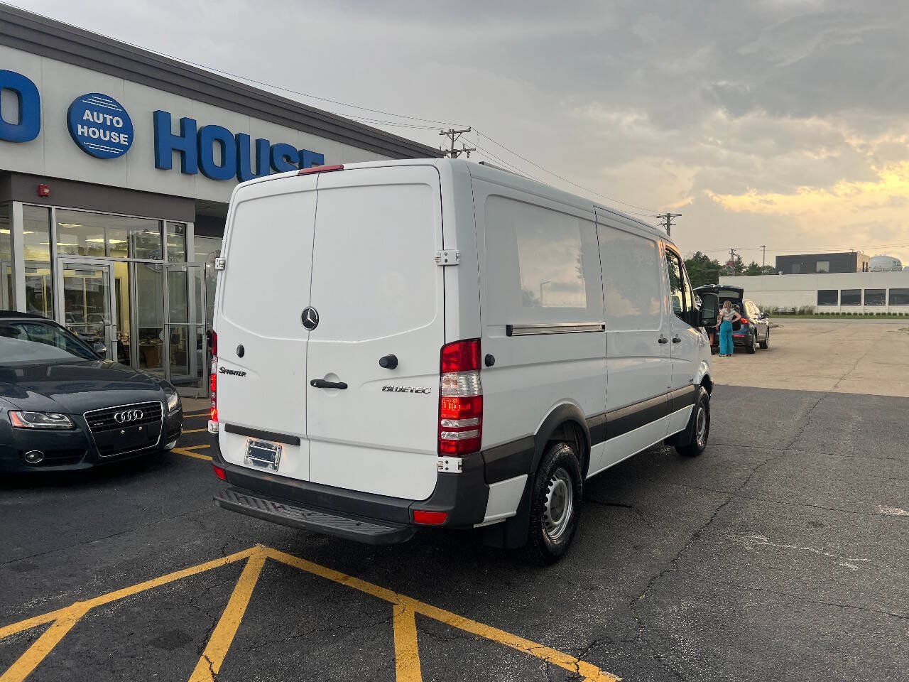 Used 2012 Mercedes-Benz Sprinter 2500 w/ Premium Pkg image 11
