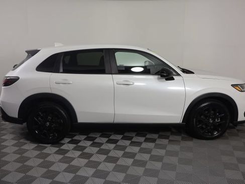 Certified 2023 Honda HR-V Sport image 9