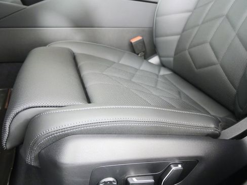 New 2026 BMW 530i w/ Executive Package image 10