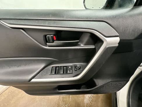 Used 2023 Toyota RAV4 LE FWD image 15