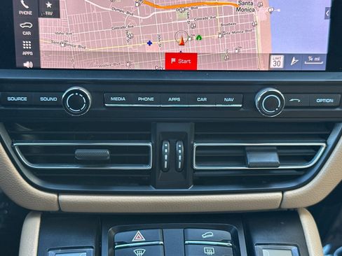 Used 2019 Porsche Macan image 23