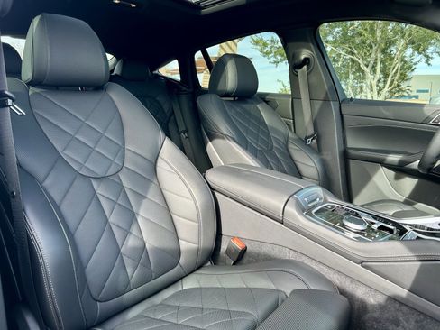 Used 2024 BMW X6 xDrive40i w/ M Sport Professional Package image 14