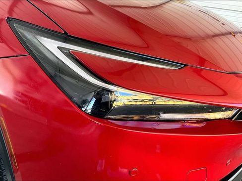 Used 2024 Toyota Prius LE FWD image 39
