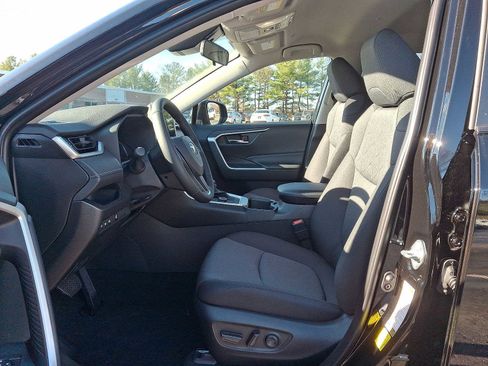 New 2025 Toyota RAV4 XLE image 14