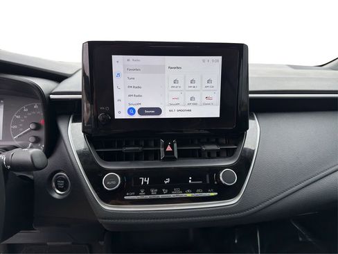 Used 2023 Toyota Corolla SE image 14