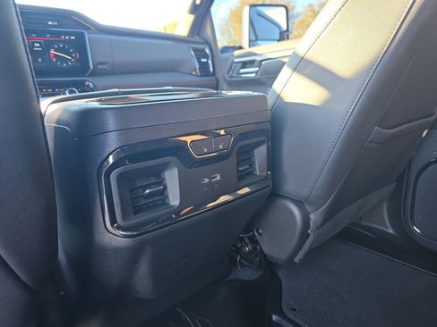 Used 2024 GMC Sierra 2500 AT4 w/ AT4 Premium Plus Package image 32