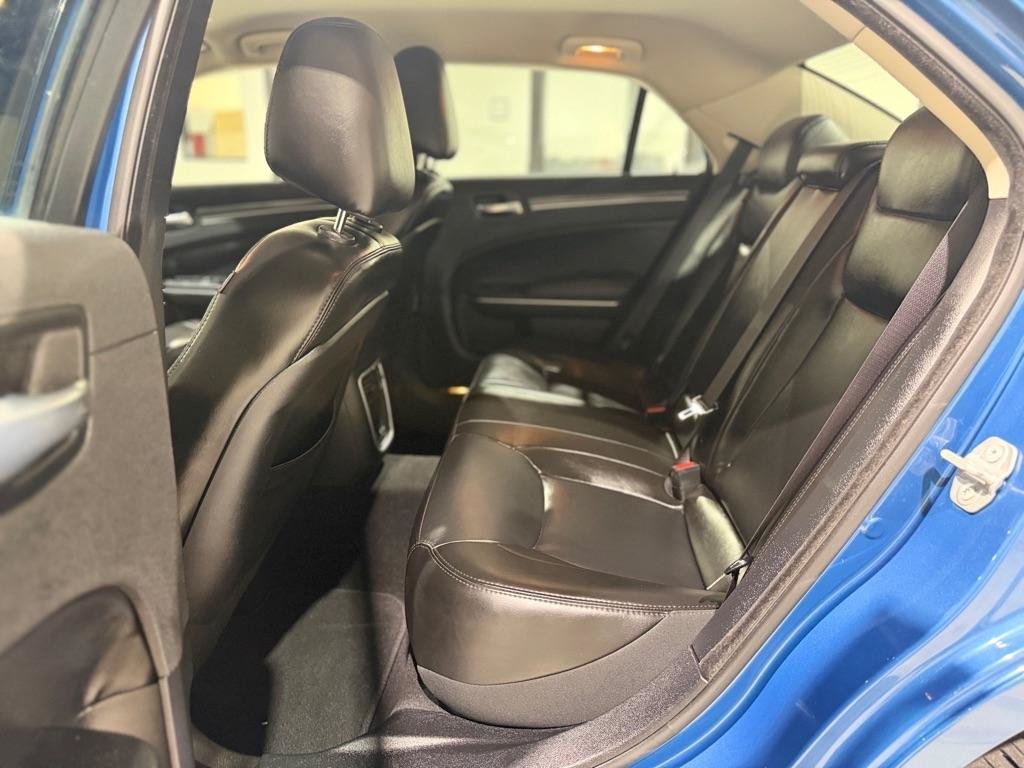 Used 2021 Chrysler 300 Touring L RWD image 13