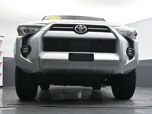 Used 2024 Toyota 4Runner TRD Off-Road AWD/4WD image 34