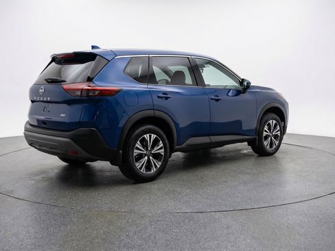 Used 2025 Nissan Rogue SV AWD/4WD image 9
